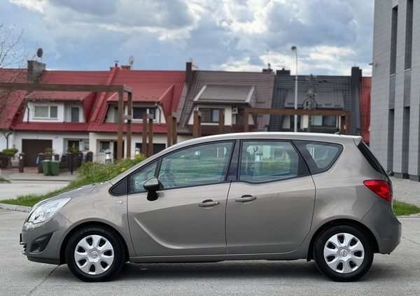 Opel Meriva cena 28900 przebieg: 97000, rok produkcji 2010 z Rzeszów małe 232